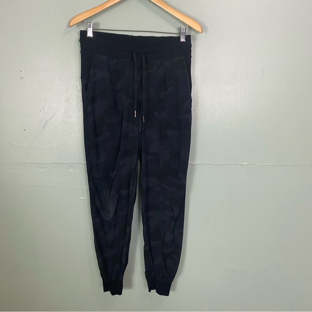 Lululemon Dance Studio Jogger Black Camo Size‎ 6